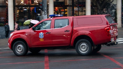 "Rendž rover" se zapalio na Zvezdari